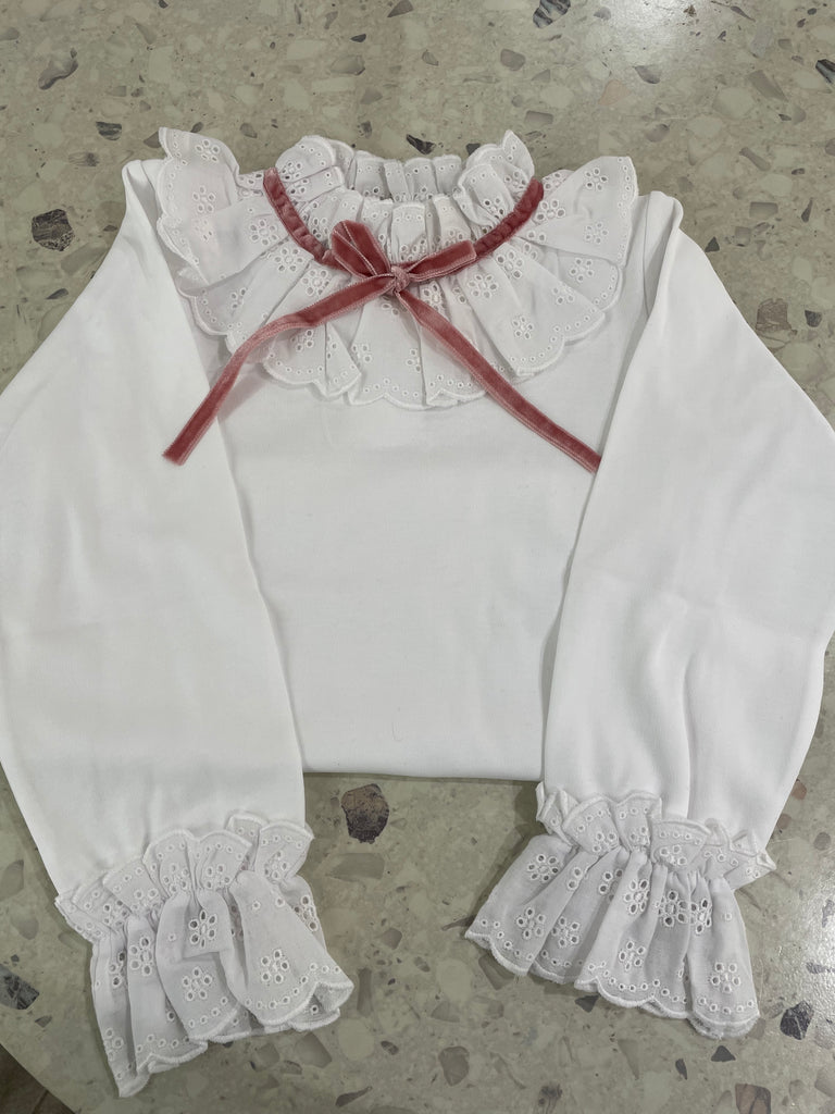 Blouse with ruffled embroidery collar(Pink velvet ribbon)