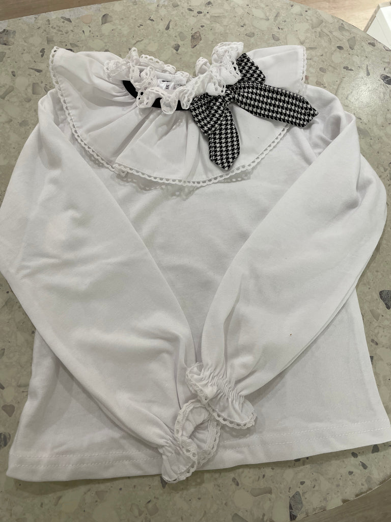 White long sleeves with frill collor and bow